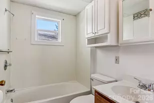 24 Pelzer St, Asheville, NC 28804 - Photo 19