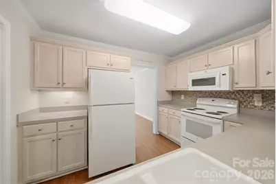 154 39th Avenue Court NW, Hickory, NC 28601 - Photo 3