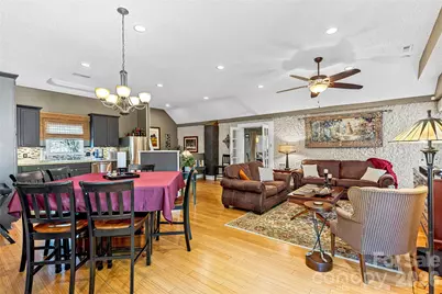 672 Blythe Street, Hendersonville, NC 28739 - Photo 7