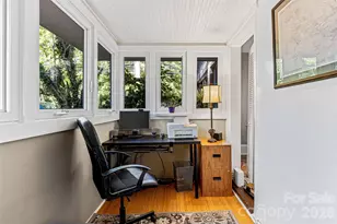 672 Blythe St, Hendersonville, NC 28739 - Photo 17