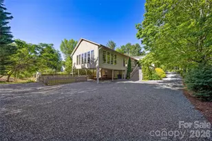 672 Blythe St, Hendersonville, NC 28739 - Photo 35