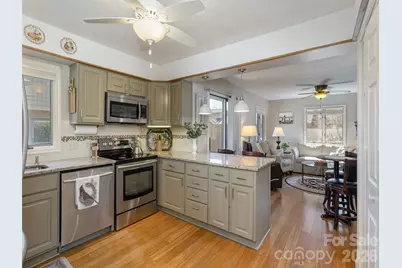 701 Red Oak Drive, Hendersonville, NC 28791 - Photo 21