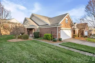 2820 Summer Valley Ct, Charlotte, NC 28269 - Photo 5