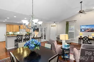 2820 Summer Valley Ct, Charlotte, NC 28269 - Photo 21