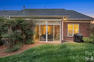 2820 Summer Valley Ct, Charlotte, NC 28269 - Photo 3