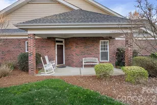 2820 Summer Valley Ct, Charlotte, NC 28269 - Photo 7