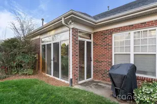 2820 Summer Valley Ct, Charlotte, NC 28269 - Photo 11