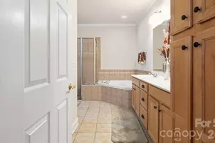 2820 Summer Valley Ct, Charlotte, NC 28269 - Photo 33