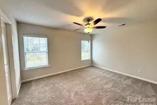 4700 Prosperity Church Rd, Charlotte, NC 28269 - Photo 15