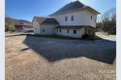 524 Baldwin Avenue, Marion, NC 28752 - Photo 3