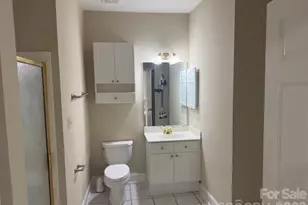 8913 Meadow Vista Rd, Charlotte, NC 28213 - Photo 17