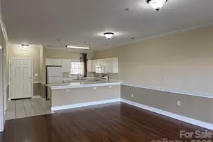 8913 Meadow Vista Rd, Charlotte, NC 28213 - Photo 9