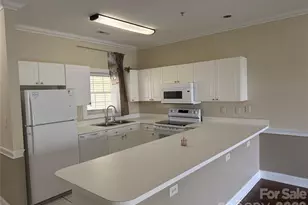 8913 Meadow Vista Rd, Charlotte, NC 28213 - Photo 5