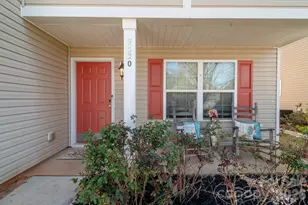 9520 Eagle Feathers Drive, Charlotte, NC 28214 - Photo 7