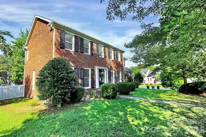 6629 Brenock Lane, Charlotte, NC 28269 - Photo 3