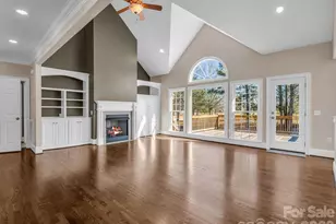 139 N Woodfin Ridge Dr, Inman, SC 29349 - Photo 5