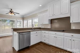 139 N Woodfin Ridge Dr, Inman, SC 29349 - Photo 13