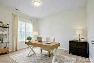 2415 Kimway Dr, Matthews, NC 28105 - Photo 3