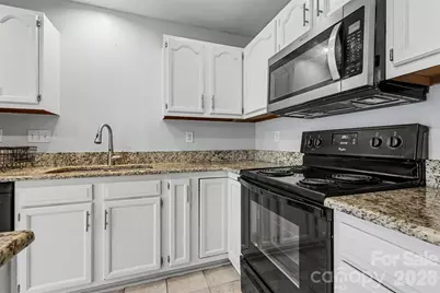 3268 Summercroft Lane, Charlotte, NC 28269 - Photo 5