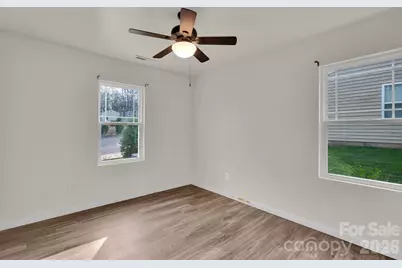 372 E Mills Avenue, Mooresville, NC 28115 - Photo 7