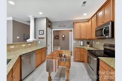 8665 Edinburgh Square Drive, Cornelius, NC 28031 - Photo 7
