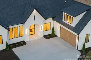 140 Golden Pasture Dr, Fletcher, NC 28732 - Photo 3