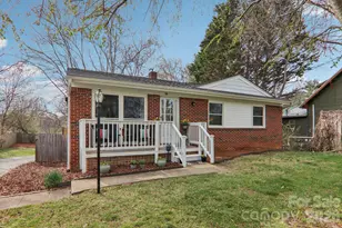 98 Oak Knoll Rd, Asheville, NC 28804 - Photo 1