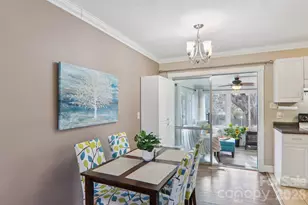 98 Oak Knoll Rd, Asheville, NC 28804 - Photo 11