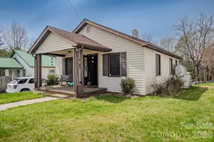 400 Summit Ave, Spruce Pine, NC 28777 - Photo 1