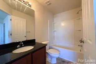 4327 Kobuk Ln, Charlotte, NC 28269 - Photo 11