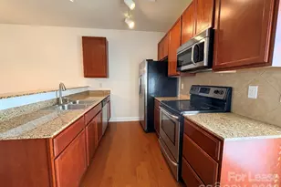 4327 Kobuk Ln, Charlotte, NC 28269 - Photo 7