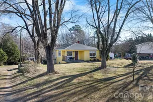 3358 Falling Creek Rd, Hickory, NC 28601 - Photo 1