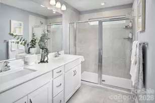 7535 Hodges Meadow Ln, Charlotte, NC 28213 - Photo 5