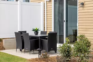 7535 Hodges Meadow Ln, Charlotte, NC 28213 - Photo 9