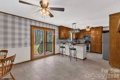 3921 Peach Street, Newton, NC 28658 - Photo 9