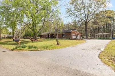 3921 Peach Street, Newton, NC 28658 - Photo 5