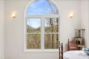 11 Starlight Dr, Black Mountain, NC 28711 - Photo 15