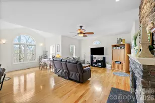 11 Starlight Dr, Black Mountain, NC 28711 - Photo 11