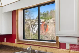 221 Toxaway Fls Dr, Lake Toxaway, NC 28747 - Photo 19