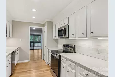 457 Crowfields Drive #6, Asheville, NC 28803 - Photo 5