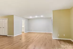 457 Crowfields Dr, Asheville, NC 28803 - Photo 9