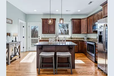 221 Courtland Place, Asheville, NC 28801 - Photo 17