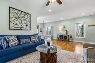 221 Courtland Pl, Asheville, NC 28801 - Photo 11