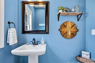 221 Courtland Pl, Asheville, NC 28801 - Photo 23