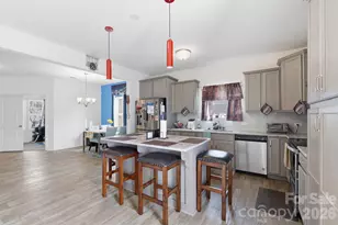 5126 Saddleback Dr, Mount Holly, NC 28120 - Photo 3