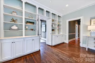 506 Hermitage Ct, Charlotte, NC 28207 - Photo 9