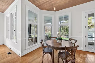 506 Hermitage Court, Charlotte, NC 28207 - Photo 27