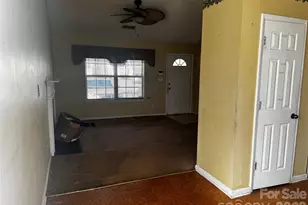 3648 High Laurel Ln, Charlotte, NC 28269 - Photo 5