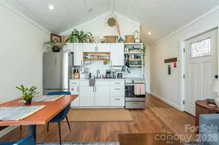 106 Joy Rdg Dr, Black Mountain, NC 28711 - Photo 21