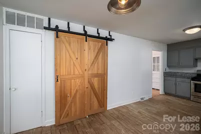 7028 Mapleridge Drive, Charlotte, NC 28210 - Photo 13